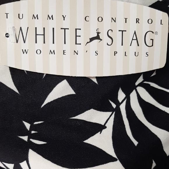 White Stag Black and White Leaf Print One Piece Swimsuit Size 2XL Tummy Control - Picture 2 of 12